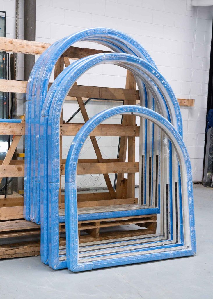 curved window frame